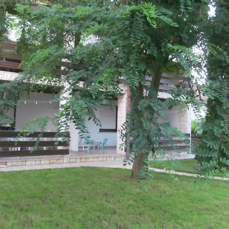 Zvezdica*** With Garden Appartement Zambratija (Istria)