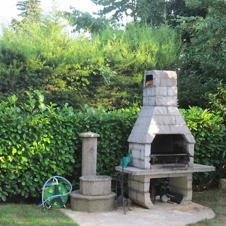 Zvezdica*** With Garden *