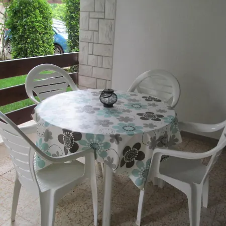 Zvezdica*** With Garden Zambratija (Istria)
