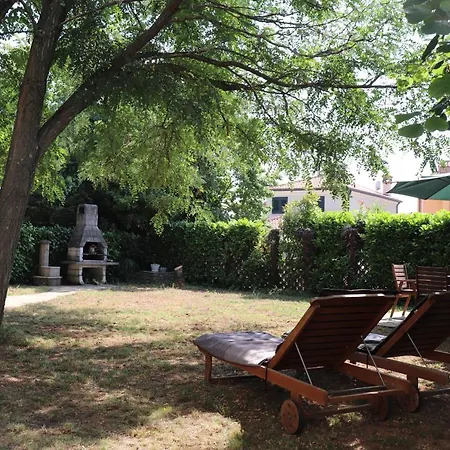 Zvezdica*** With Garden Zambratija (Istria)
