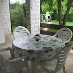 Zvezdica*** With Garden Apartment